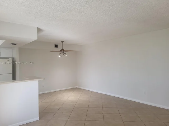 6800 Cypress Rd # 405, Plantation FL 33317