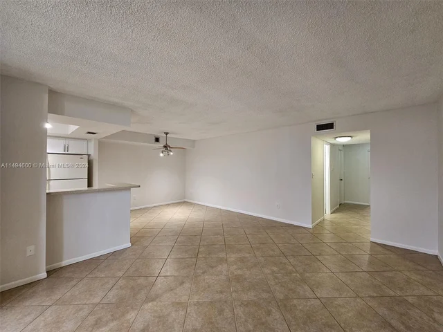 6800 Cypress Rd # 405, Plantation FL 33317