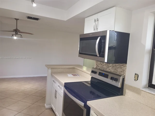 6800 Cypress Rd # 405, Plantation FL 33317