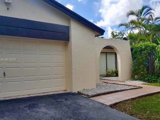 10829 SW 132nd Cir Ct # 10829, Miami FL 33186