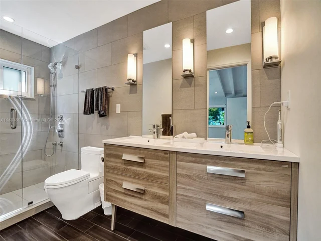 1930 S Hibiscus Dr # 0, North Miami FL 33181