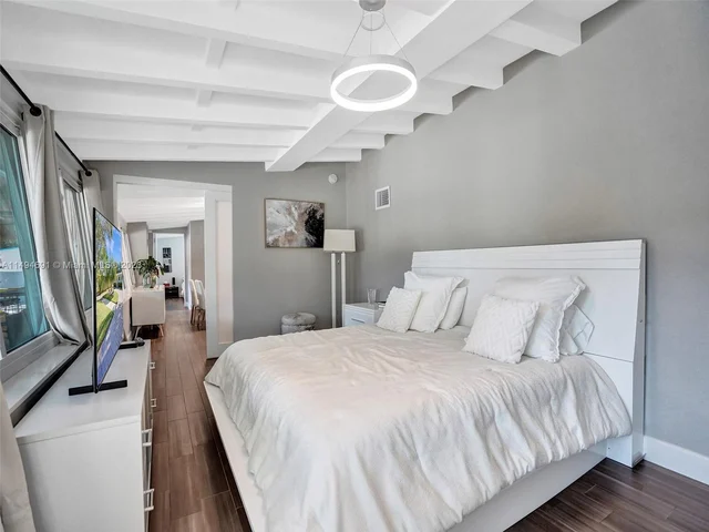 1930 S Hibiscus Dr # 0, North Miami FL 33181