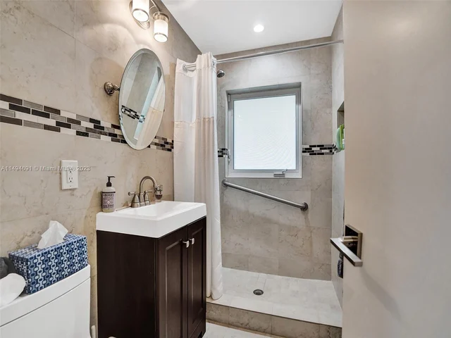 1930 S Hibiscus Dr # 0, North Miami FL 33181