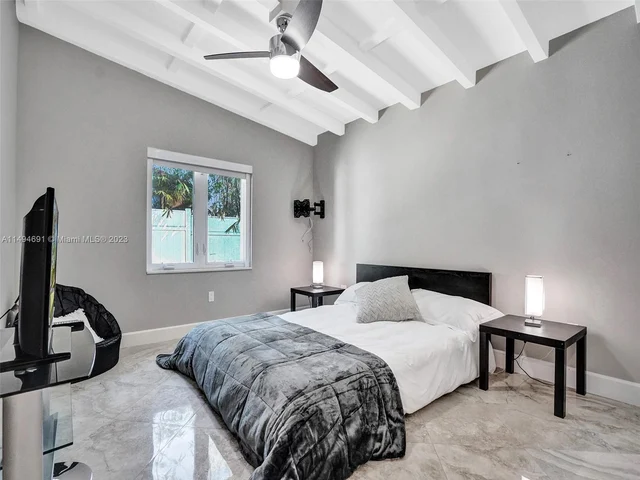 1930 S Hibiscus Dr # 0, North Miami FL 33181