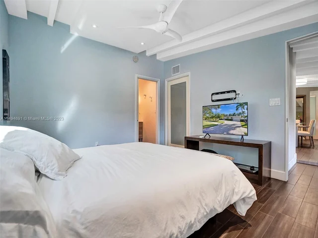 1930 S Hibiscus Dr # 0, North Miami FL 33181