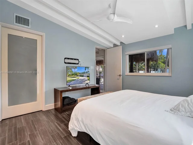 1930 S Hibiscus Dr # 0, North Miami FL 33181