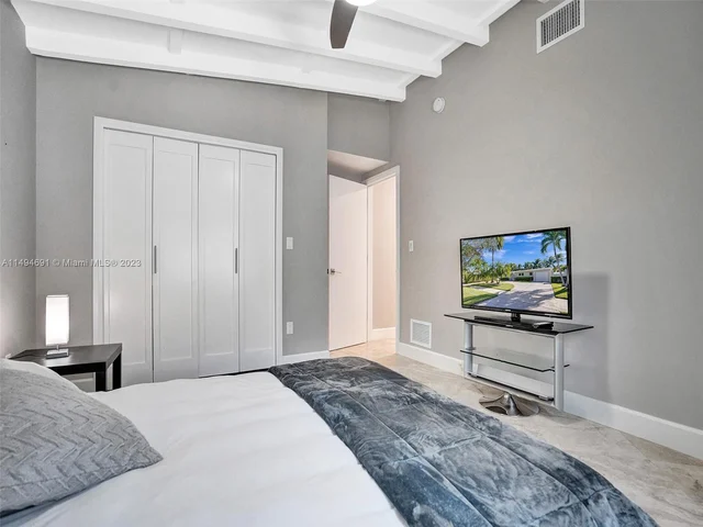 1930 S Hibiscus Dr # 0, North Miami FL 33181