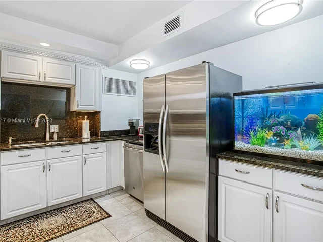 2801 NE 183rd St # 2014W, Aventura FL 33160