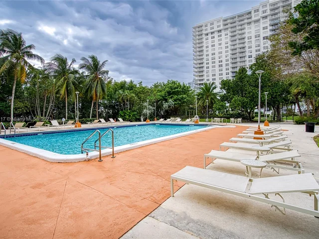 2801 NE 183rd St # 2014W, Aventura FL 33160