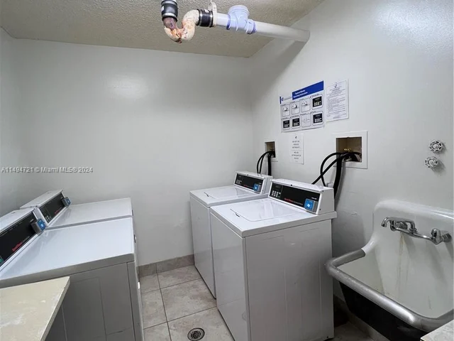 2851 NE 183rd St # 1708E, Aventura FL 33160