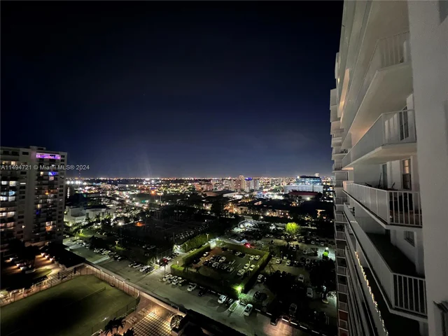 2851 NE 183rd St # 1708E, Aventura FL 33160