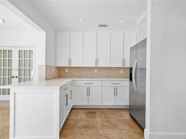 1528 Robbia Ave, Coral Gables FL 33146