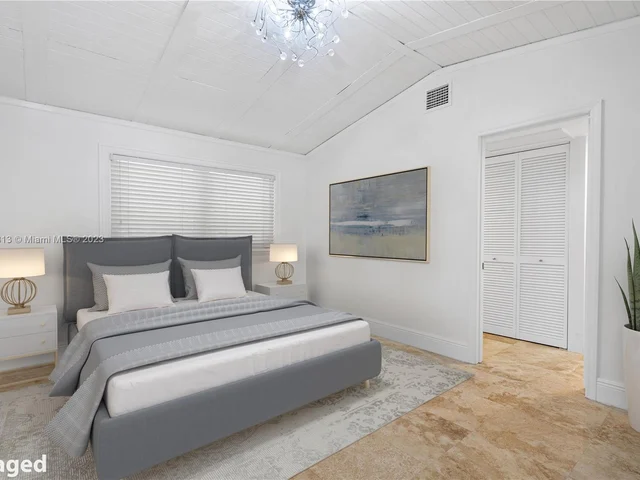 1528 Robbia Ave, Coral Gables FL 33146