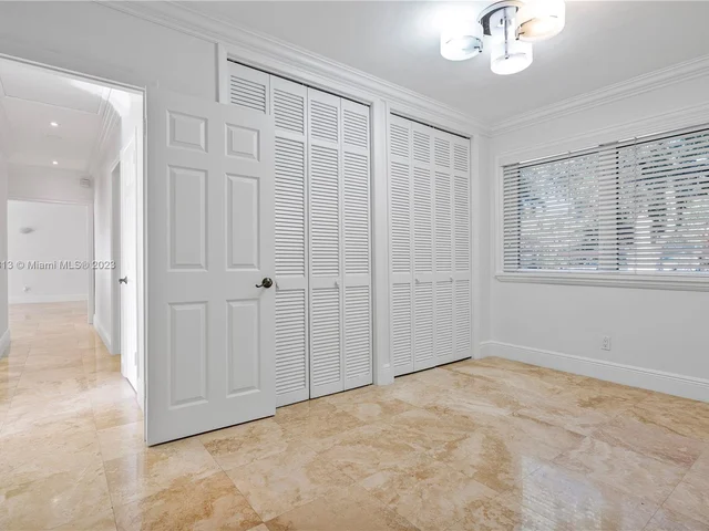 1528 Robbia Ave, Coral Gables FL 33146