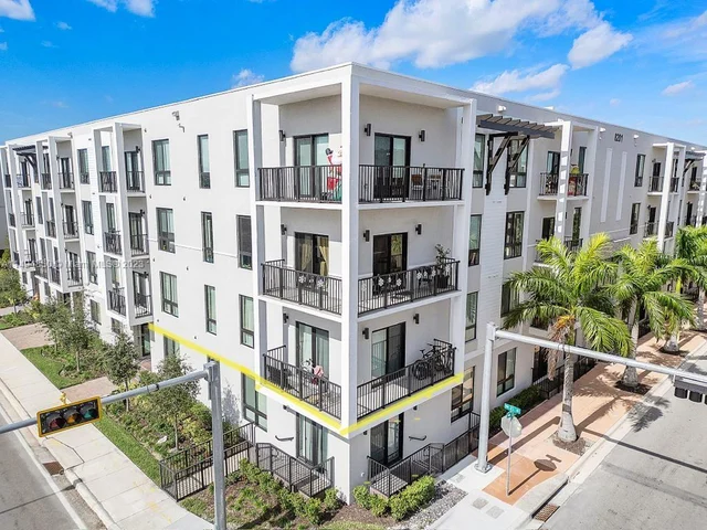 8201 NW 41st St # 201, Doral FL 33166