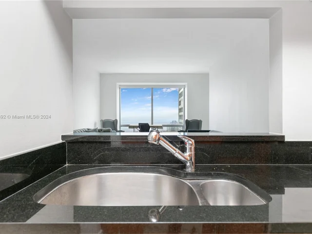 1425 Brickell Ave # 41A, Miami FL 33131