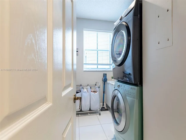 797 Vista Meadows Dr # 797, Weston FL 33327