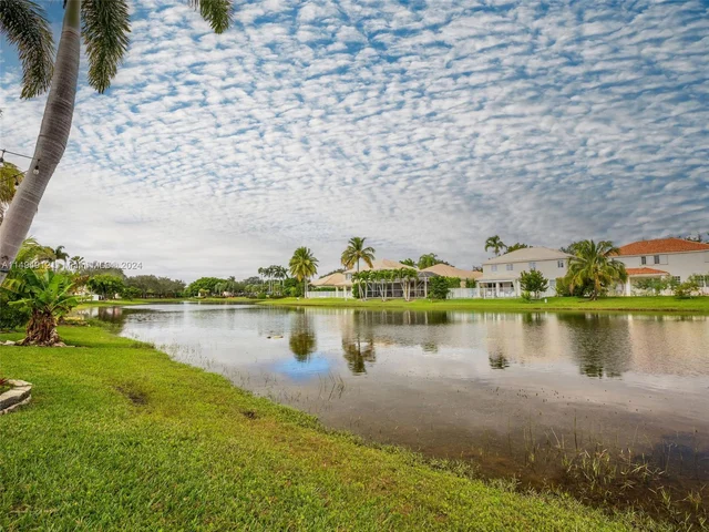 797 Vista Meadows Dr # 797, Weston FL 33327