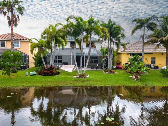 797 Vista Meadows Dr # 797, Weston FL 33327