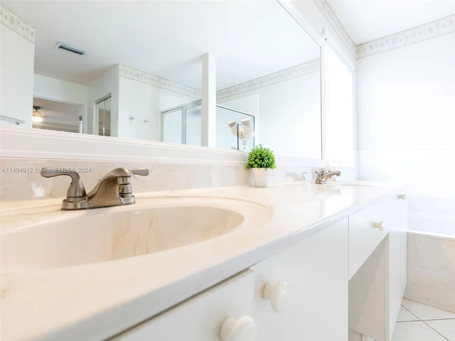 797 Vista Meadows Dr # 797, Weston FL 33327