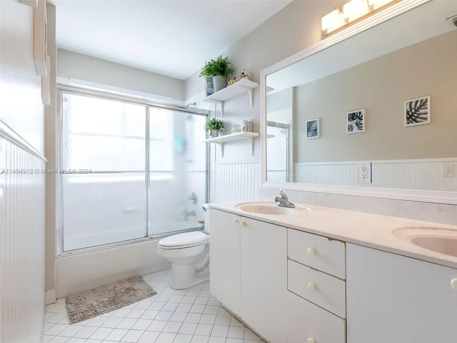 797 Vista Meadows Dr # 797, Weston FL 33327