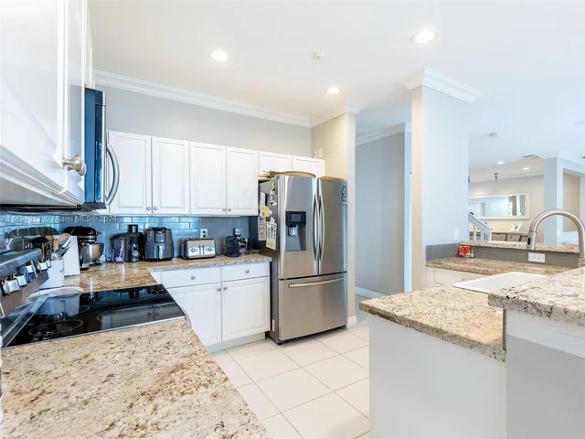 797 Vista Meadows Dr # 797, Weston FL 33327