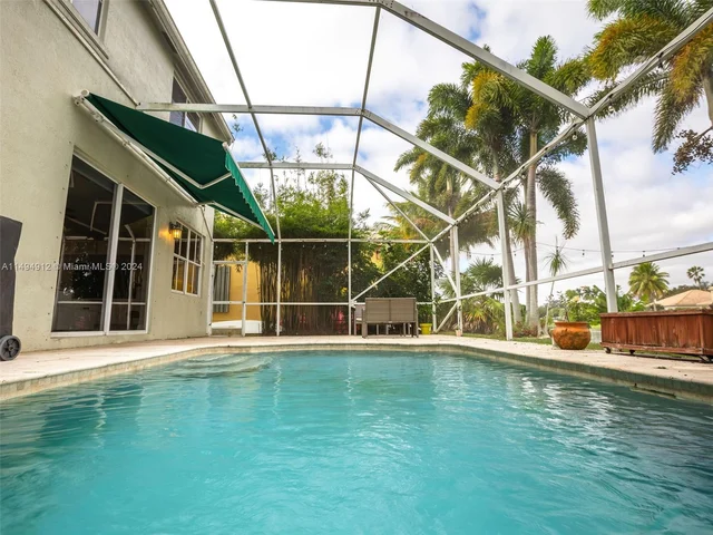 797 Vista Meadows Dr # 797, Weston FL 33327