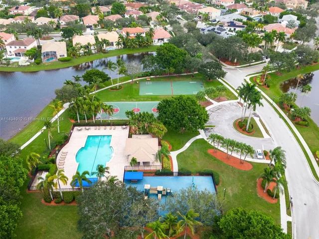 797 Vista Meadows Dr # 797, Weston FL 33327