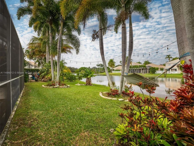 797 Vista Meadows Dr # 797, Weston FL 33327