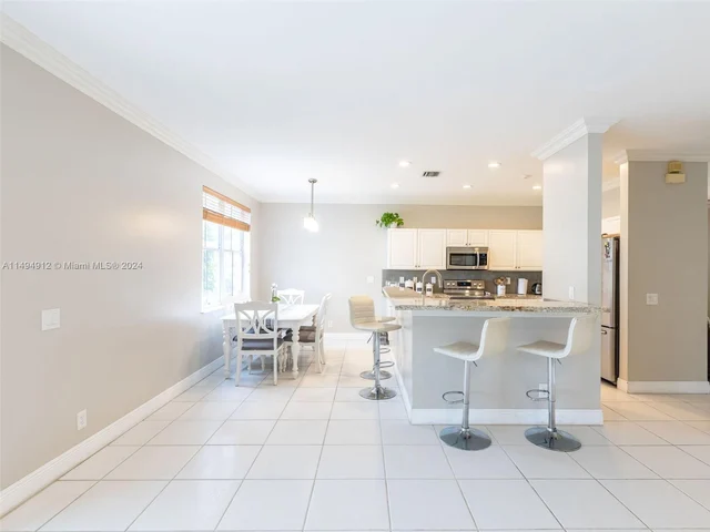 797 Vista Meadows Dr # 797, Weston FL 33327