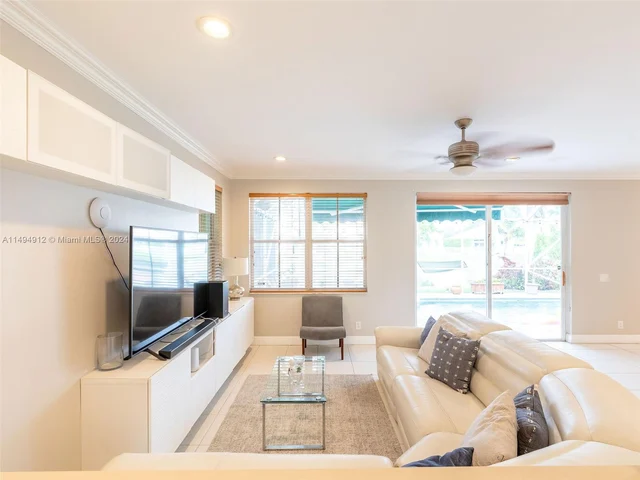 797 Vista Meadows Dr # 797, Weston FL 33327