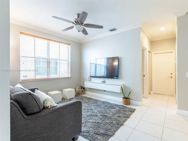 797 Vista Meadows Dr # 797, Weston FL 33327