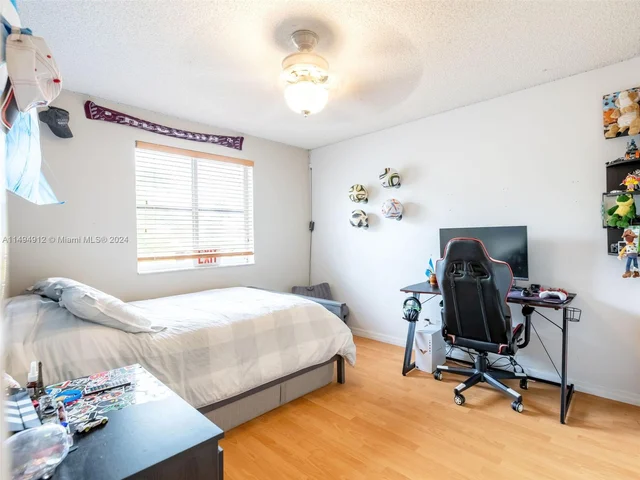 797 Vista Meadows Dr # 797, Weston FL 33327