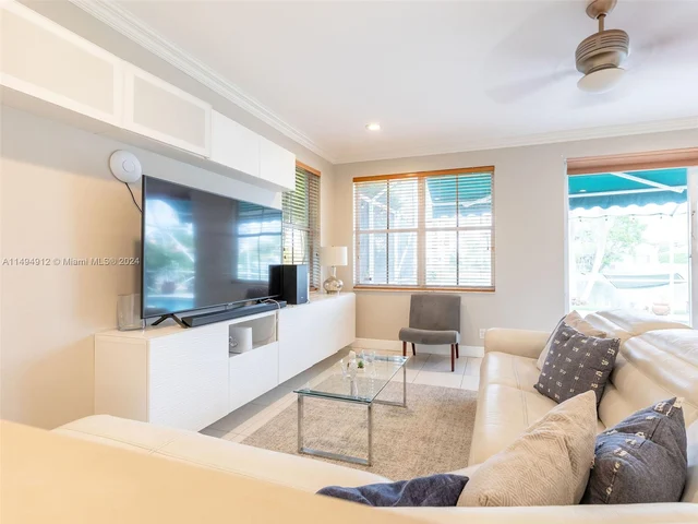 797 Vista Meadows Dr # 797, Weston FL 33327