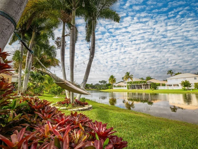 797 Vista Meadows Dr # 797, Weston FL 33327