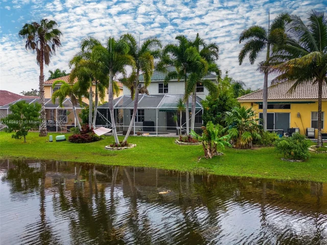 797 Vista Meadows Dr # 797, Weston FL 33327