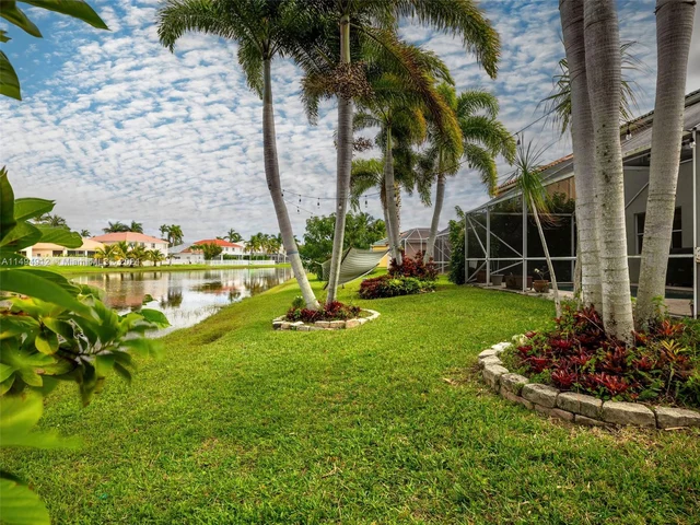 797 Vista Meadows Dr # 797, Weston FL 33327