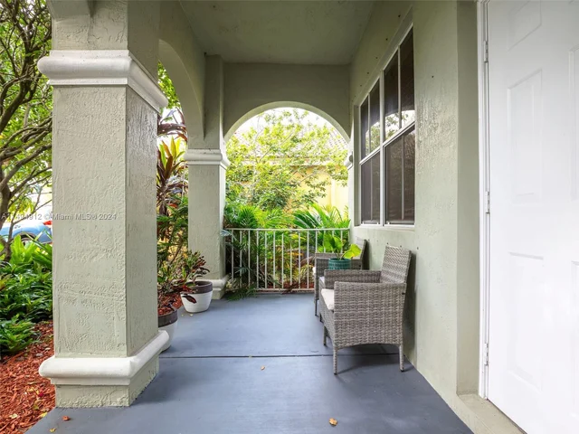 797 Vista Meadows Dr # 797, Weston FL 33327