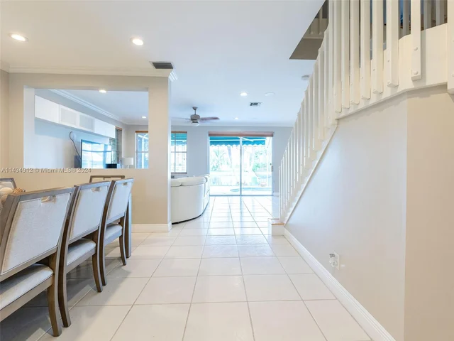 797 Vista Meadows Dr # 797, Weston FL 33327