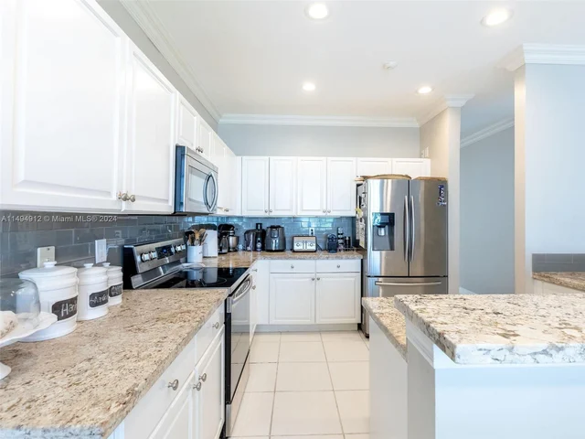 797 Vista Meadows Dr # 797, Weston FL 33327