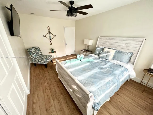 1031 Hollywood Blvd, Hollywood FL 33019