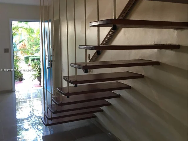 9455 Bay Harbor Ter # 7S, Bay Harbor Islands FL 33154