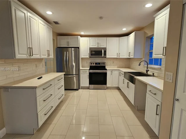 1336 NW 129th Way, Sunrise FL 33323