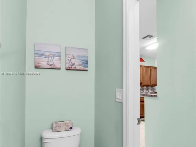 3068 SE 4th Ct, Homestead FL 33033