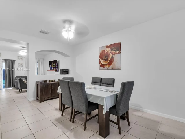 3068 SE 4th Ct, Homestead FL 33033