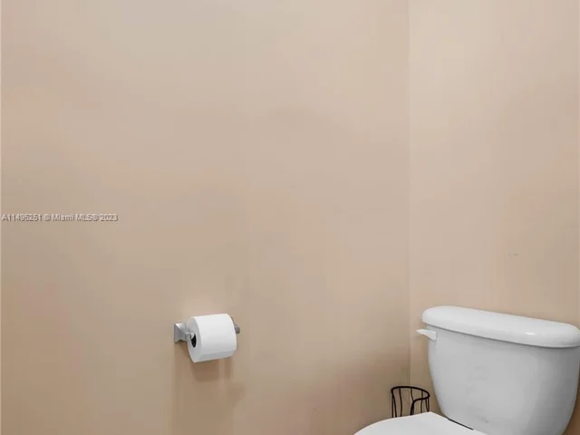 3068 SE 4th Ct, Homestead FL 33033