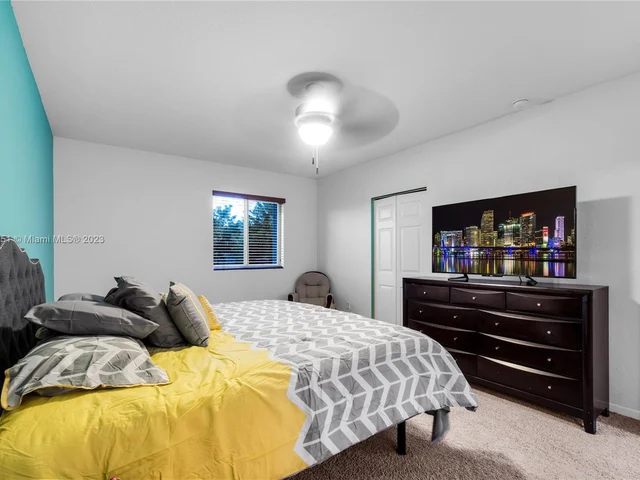 3068 SE 4th Ct, Homestead FL 33033