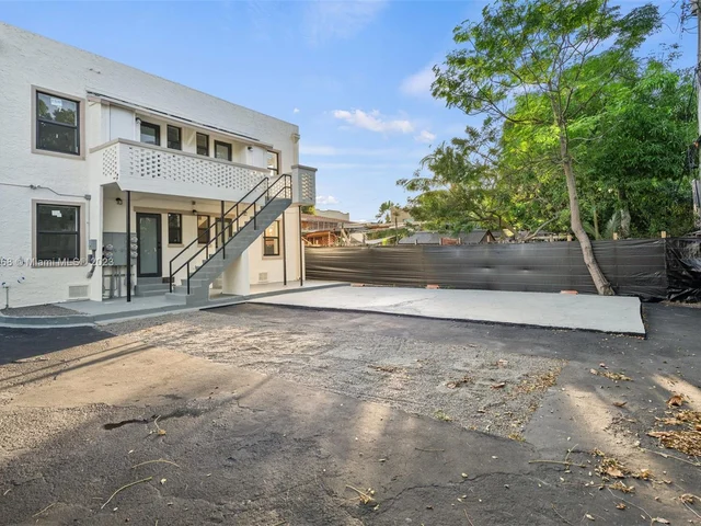 1721 SW 13th St APT 1, Miami FL 33145