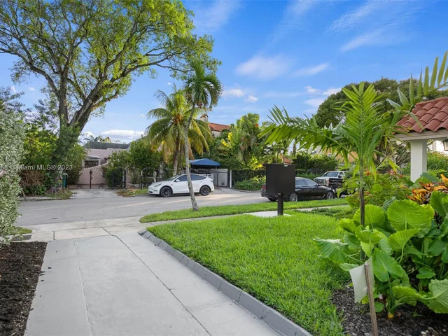 1721 SW 13th St APT 1, Miami FL 33145