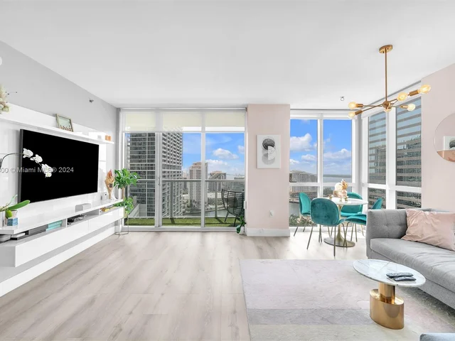 500 Brickell Ave # 2202, Miami FL 33131